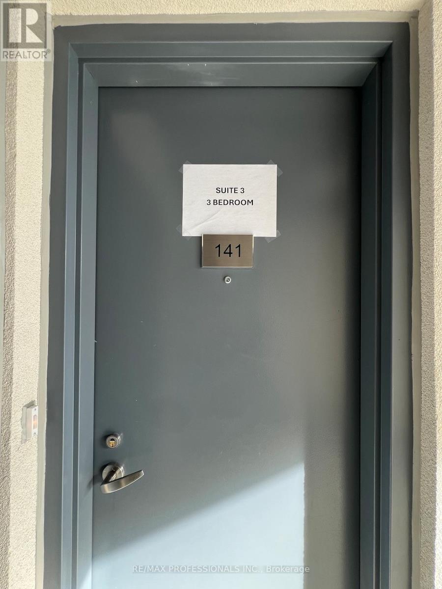 141 - 62 DIXFIELD DRIVE, Toronto, Ontario