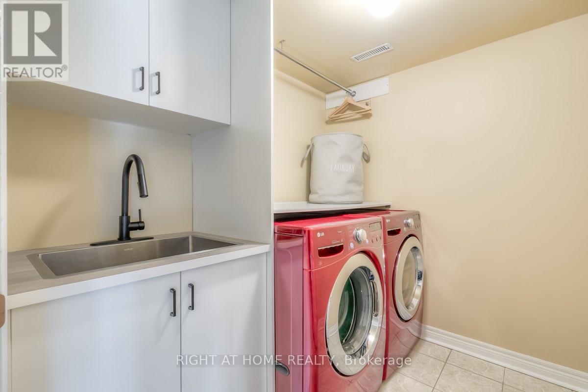 63 Snowy Meadow Avenue, Richmond Hill, Ontario  L4E 3V4 - Photo 33 - N12614648