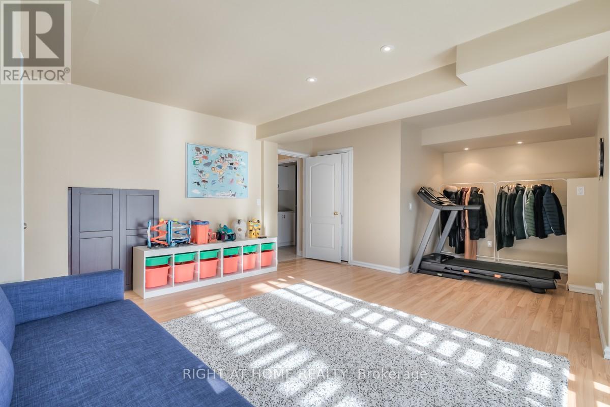 63 Snowy Meadow Avenue, Richmond Hill, Ontario  L4E 3V4 - Photo 32 - N12614648