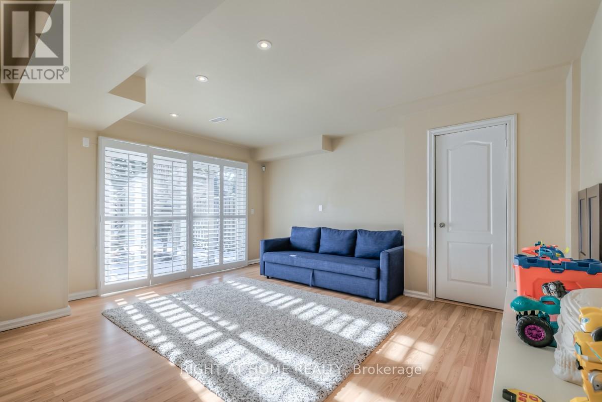 63 Snowy Meadow Avenue, Richmond Hill, Ontario  L4E 3V4 - Photo 31 - N12614648