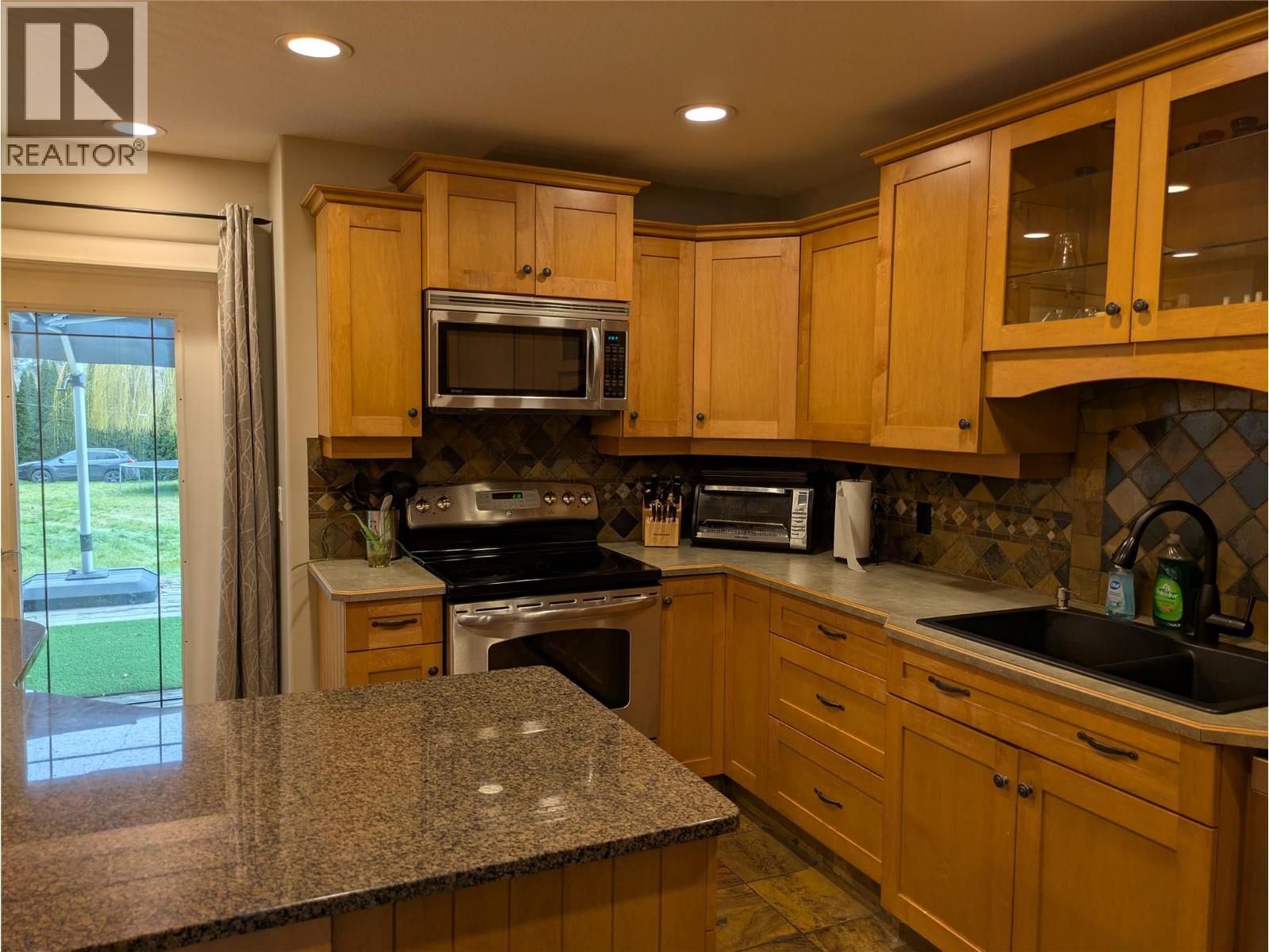 3576 Rose Road, Kelowna, British Columbia  V1W 4G5 - Photo 18 - 10370944