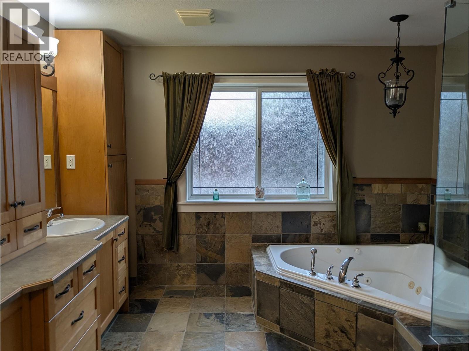 3576 Rose Road, Kelowna, British Columbia  V1W 4G5 - Photo 40 - 10370944