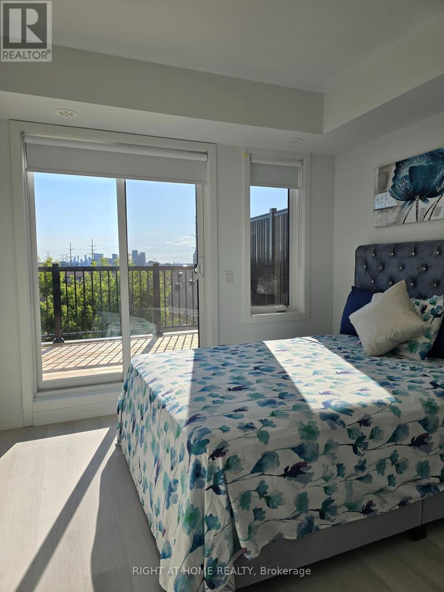 4 - 42 Case Ootes Drive, Toronto, Ontario  M4A 0A9 - Photo 7 - C12619106