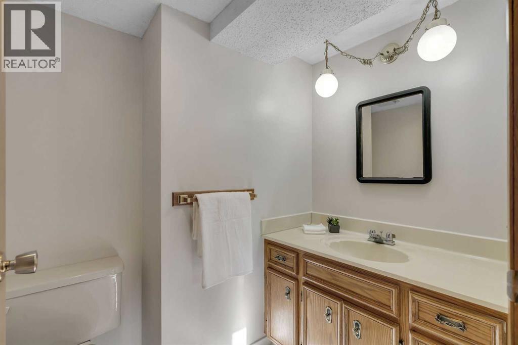 244 Ranchridge Court Nw, Calgary, Alberta  T3G 1W5 - Photo 29 - A2273569