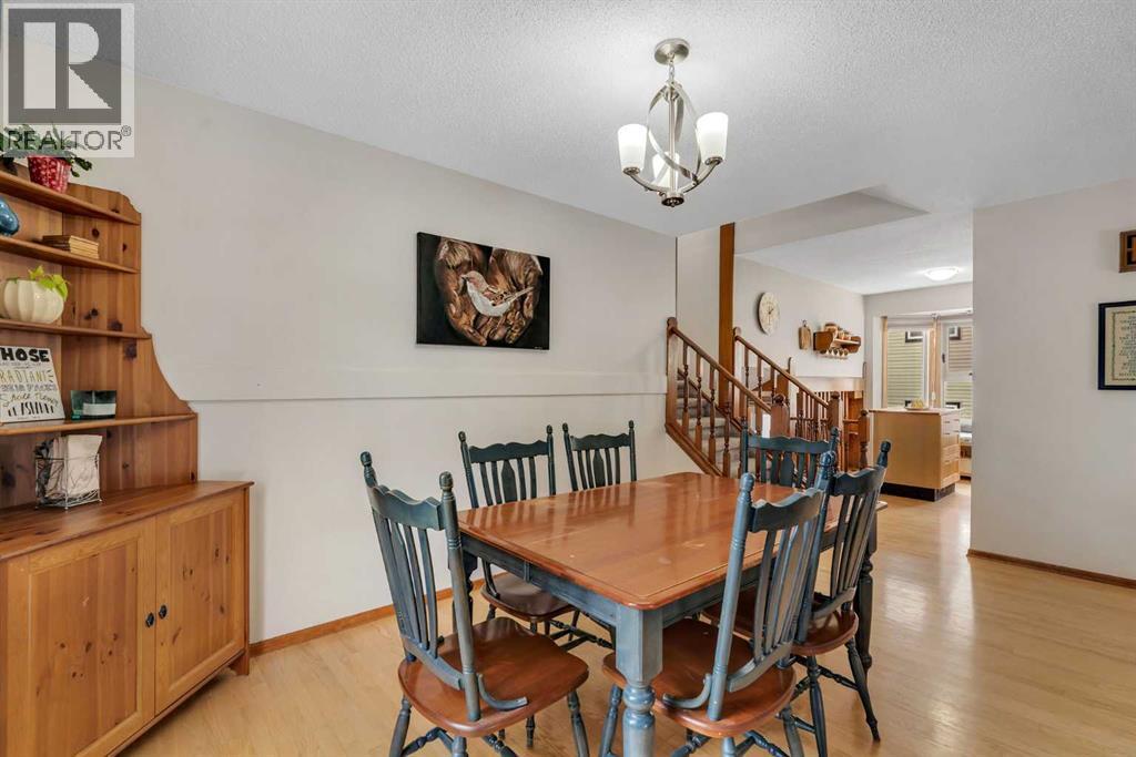 244 Ranchridge Court Nw, Calgary, Alberta  T3G 1W5 - Photo 6 - A2273569