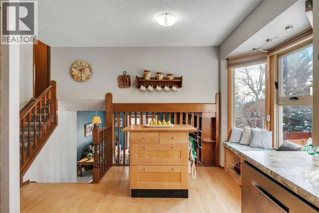 244 Ranchridge Court Nw, Calgary, Alberta  T3G 1W5 - Photo 8 - A2273569