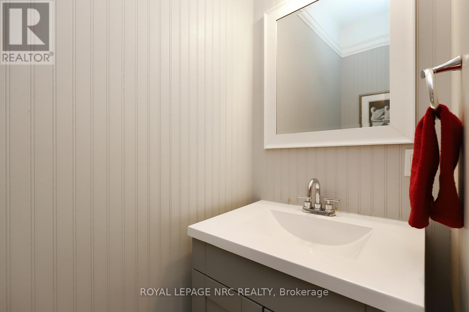 4 Cindy Court, Grimsby, Ontario  L3M 4N9 - Photo 16 - X12618638