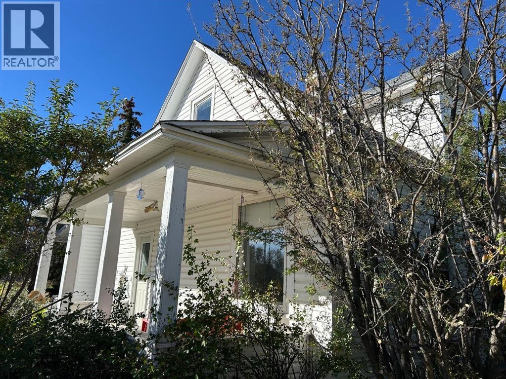 210 5 Street, Warner, Alberta T0K 2L0 - Photo 2 - A2259444