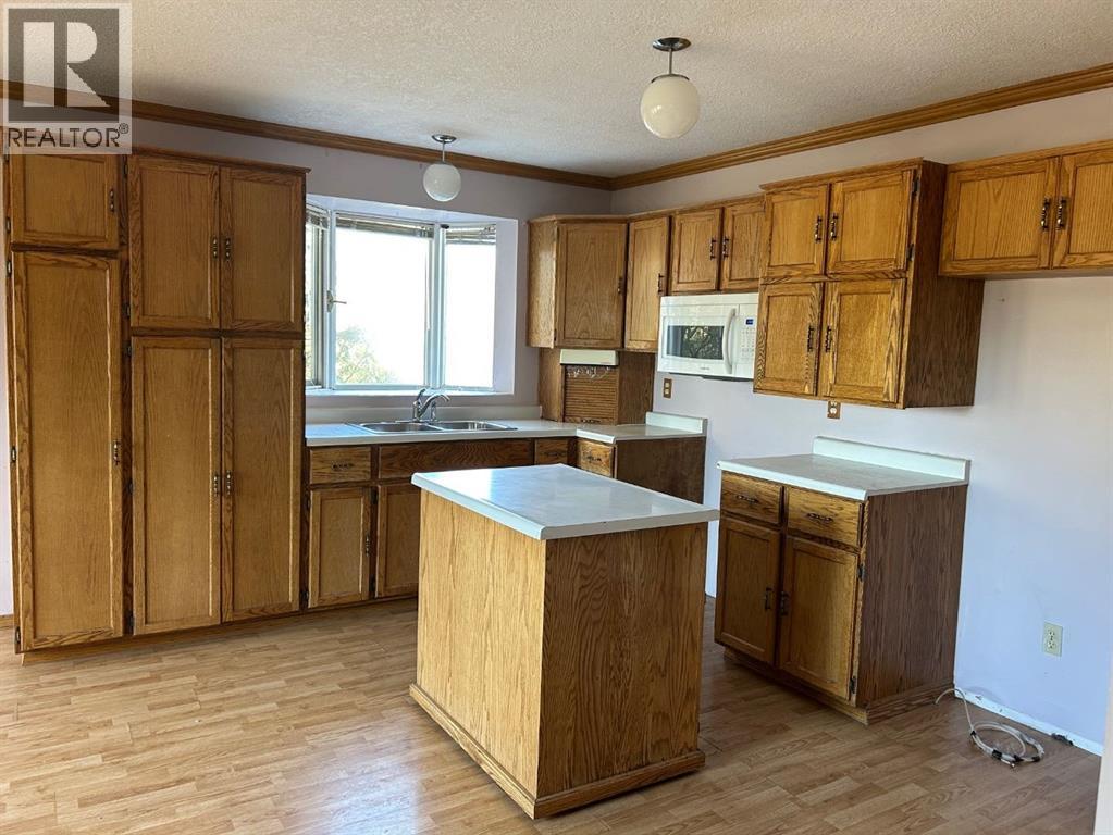 210 5 Street, Warner, Alberta T0K 2L0 - Photo 14 - A2259444