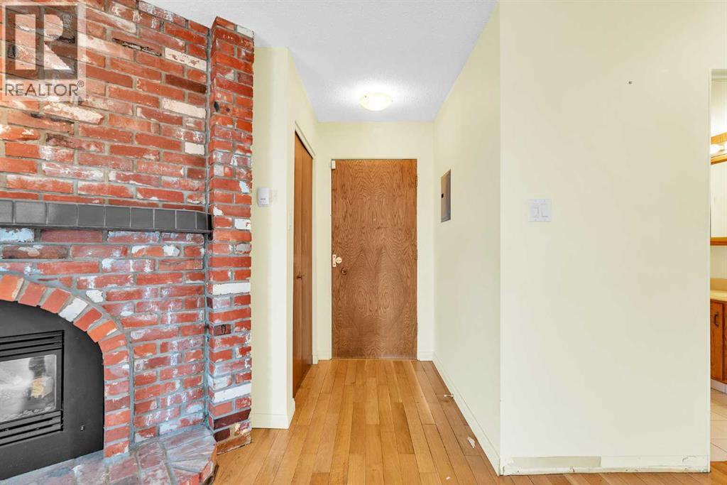 301, 508 Cedar Crescent Sw, Calgary, Alberta T3C 2Y8 - Photo 2 - A2260495