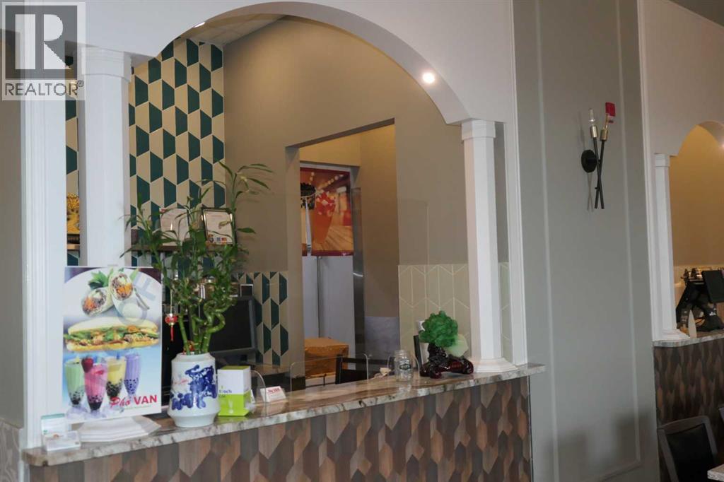 2110, 4 Royal Vista Way Nw, Calgary, Alberta  T3R 0N2 - Photo 12 - A2231856