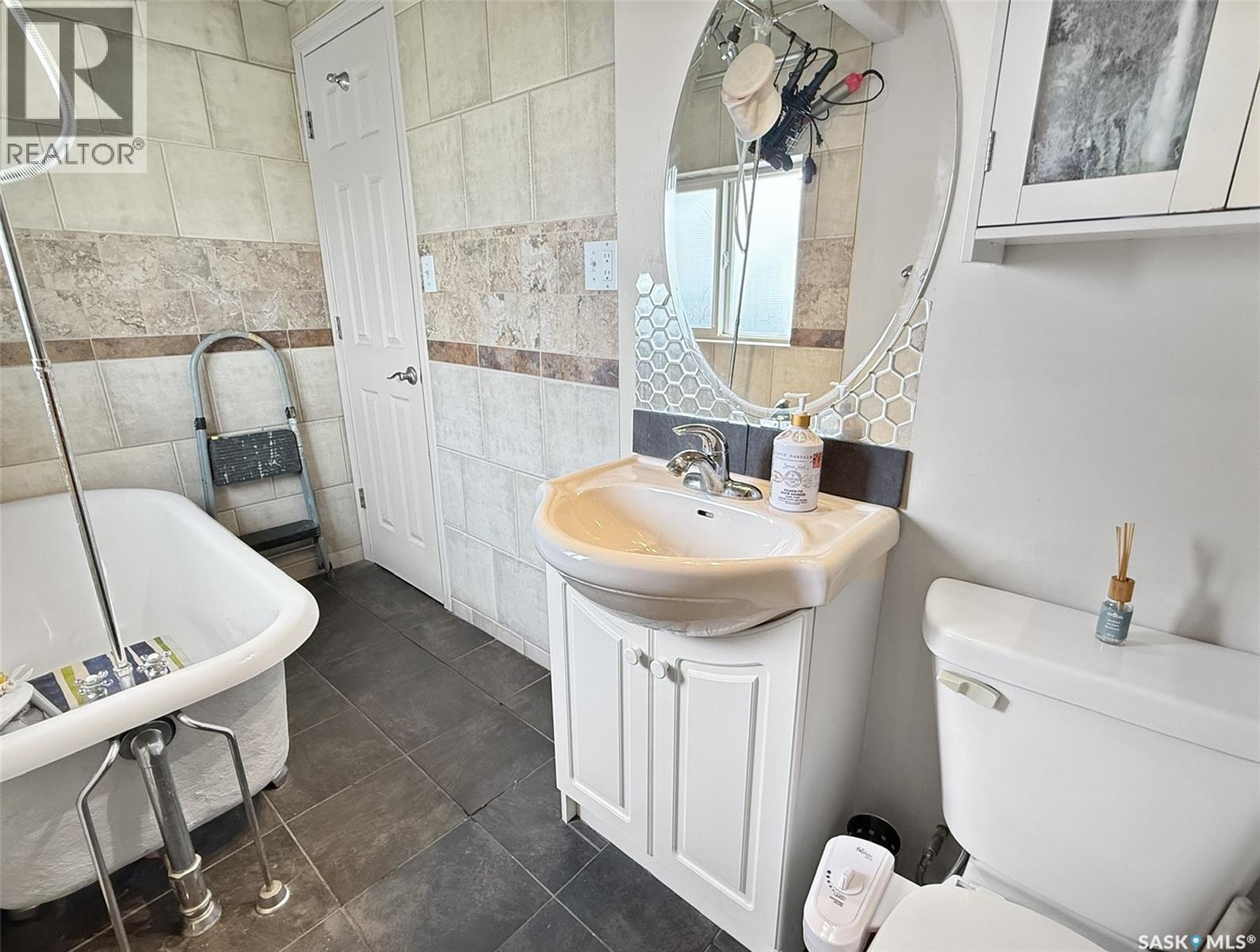 800 Railway Avenue, Webb, Saskatchewan  S0N 2X0 - Photo 12 - SK025500