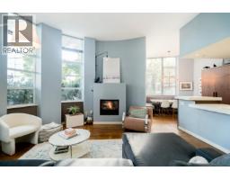 <div class="price">$1,275,000</div> 2315 Ash Street, Vancouver<br><div style="margin-bottom:8px;"><small>Engel & Volkers Vancouver</small></div><div class='bed_bath'>2 Bed | 3 Bath</div>