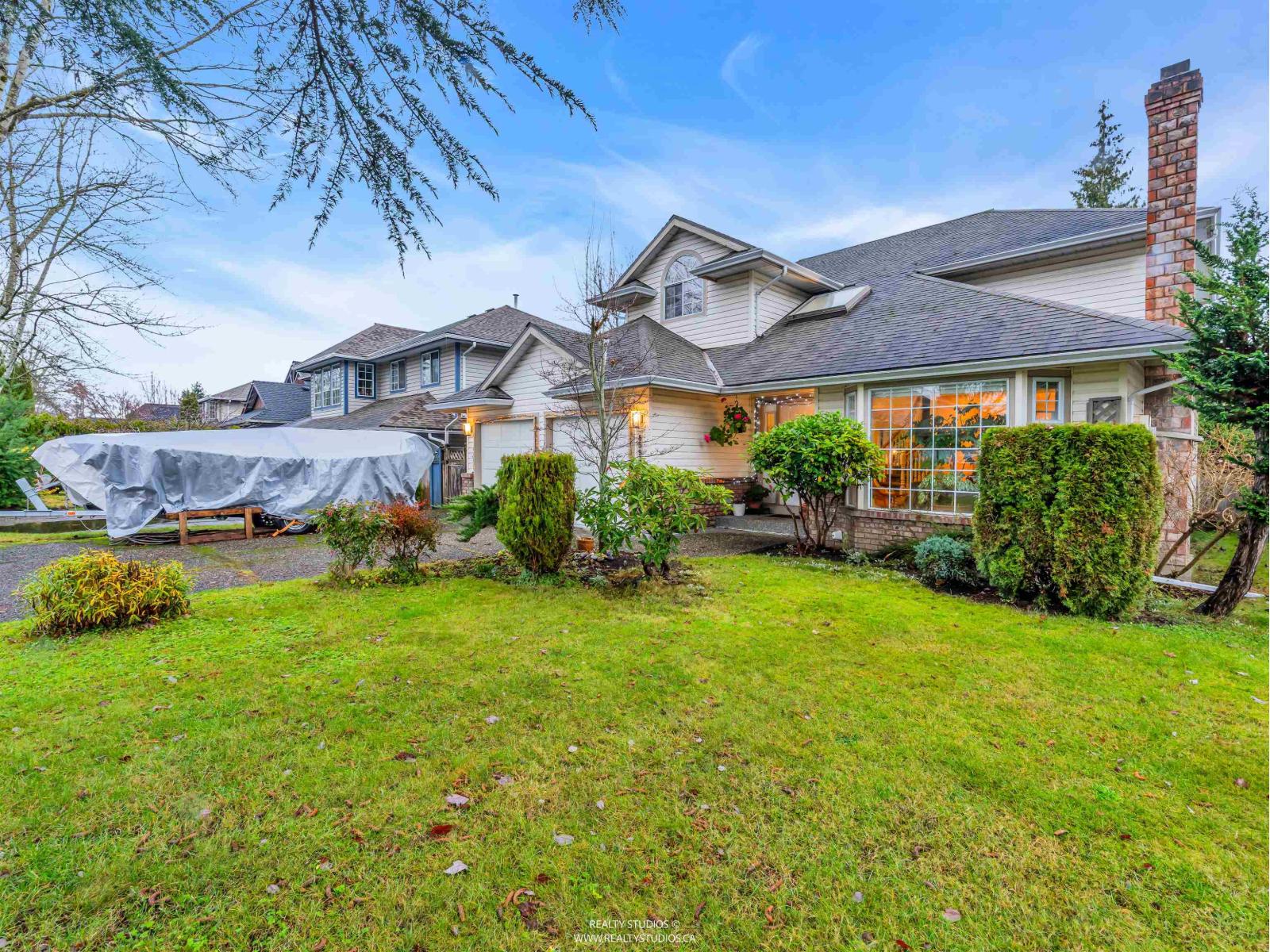 8594 212 Street, Langley, British Columbia  V1M 2E7 - Photo 3 - R3073226