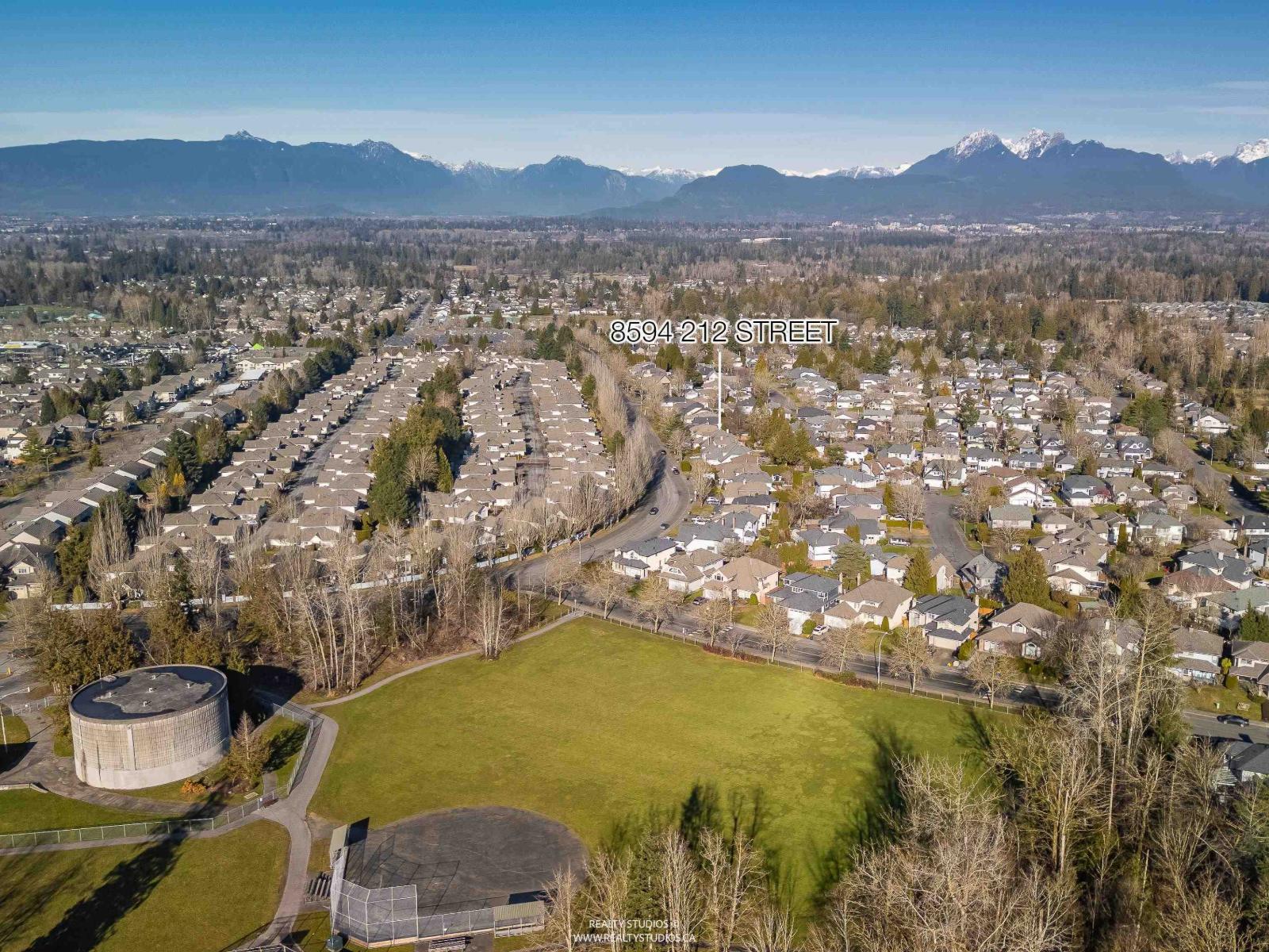 8594 212 Street, Langley, British Columbia  V1M 2E7 - Photo 37 - R3073226