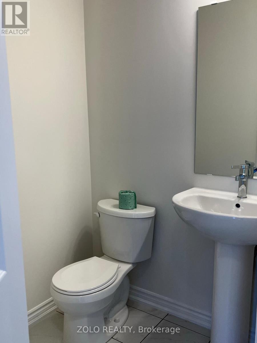 47 Bayardo Drive, Oshawa, Ontario  L1H 7K4 - Photo 2 - E12620902