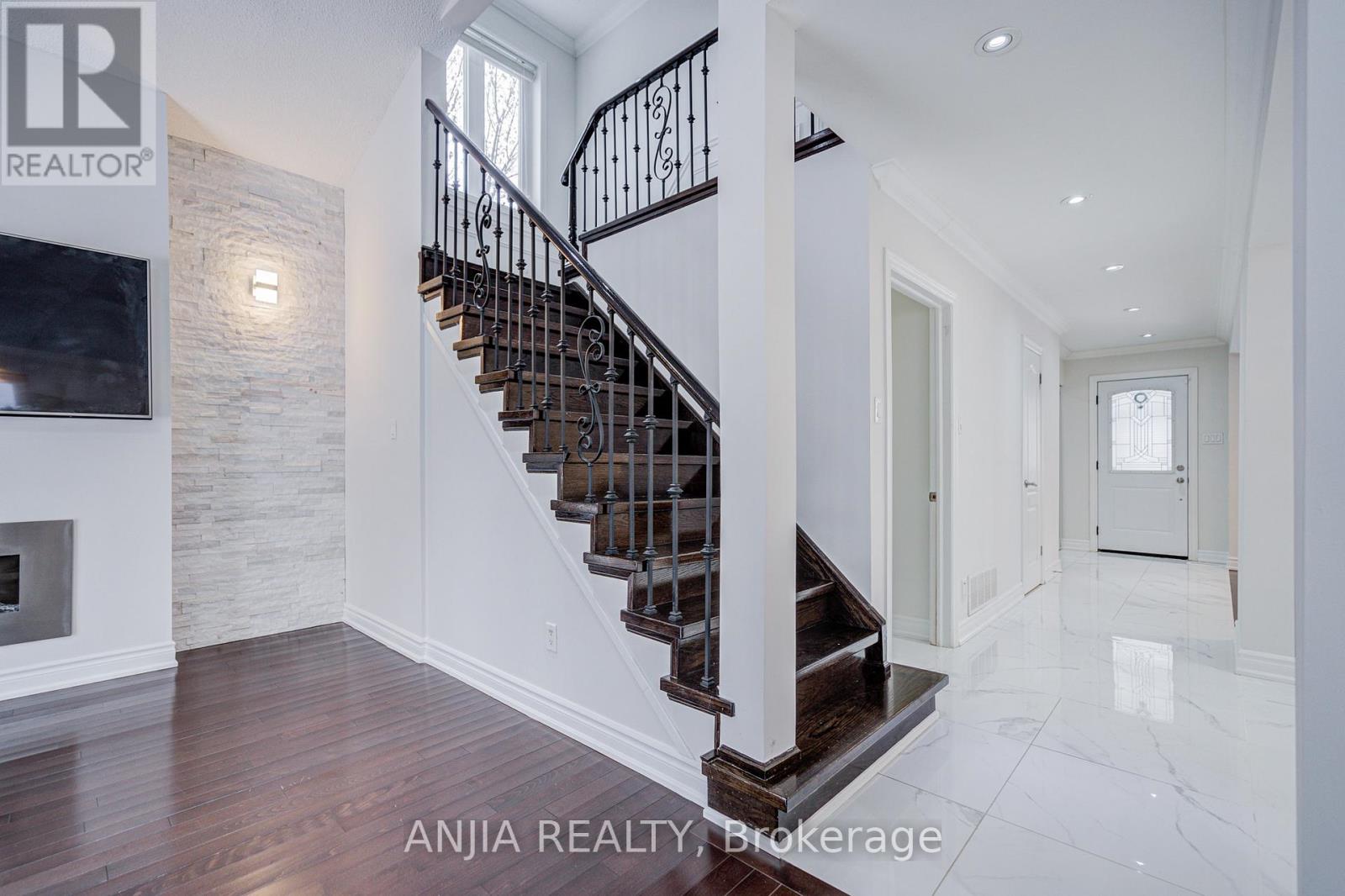 26 Longbow Square, Toronto, Ontario  M1W 2W7 - Photo 19 - E12621056