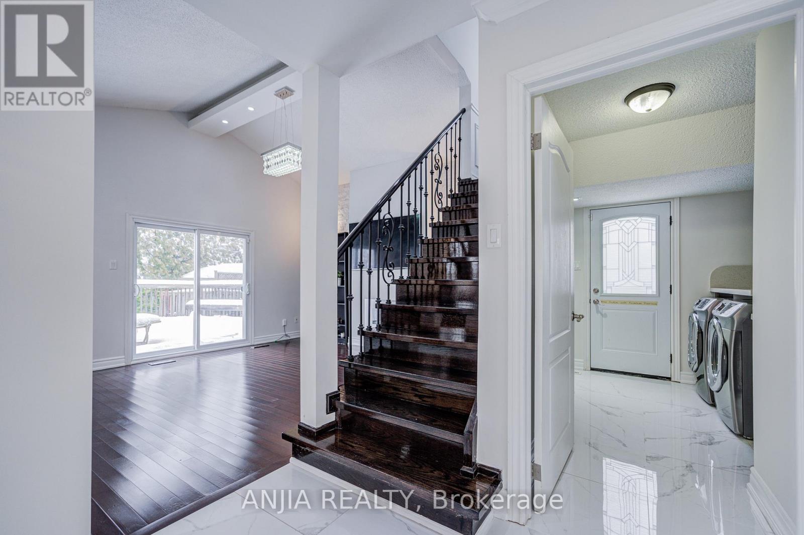 26 Longbow Square, Toronto, Ontario  M1W 2W7 - Photo 23 - E12621056