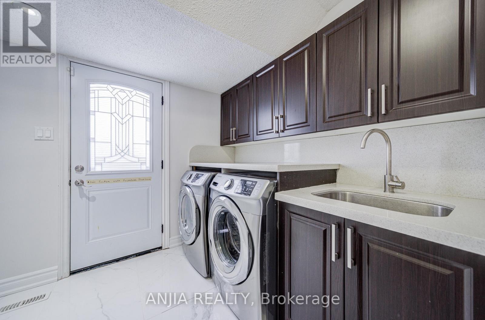 26 Longbow Square, Toronto, Ontario  M1W 2W7 - Photo 24 - E12621056