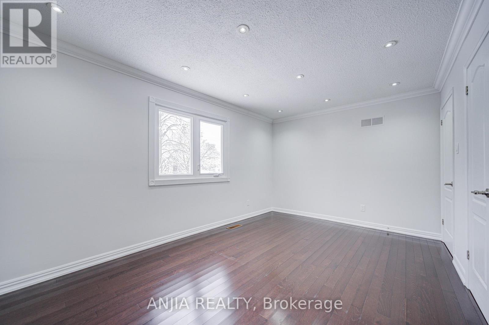 26 Longbow Square, Toronto, Ontario  M1W 2W7 - Photo 32 - E12621056