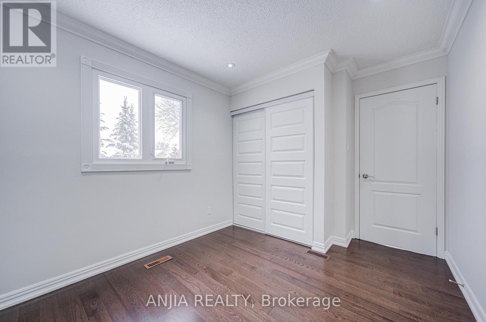 26 Longbow Square, Toronto, Ontario  M1W 2W7 - Photo 35 - E12621056