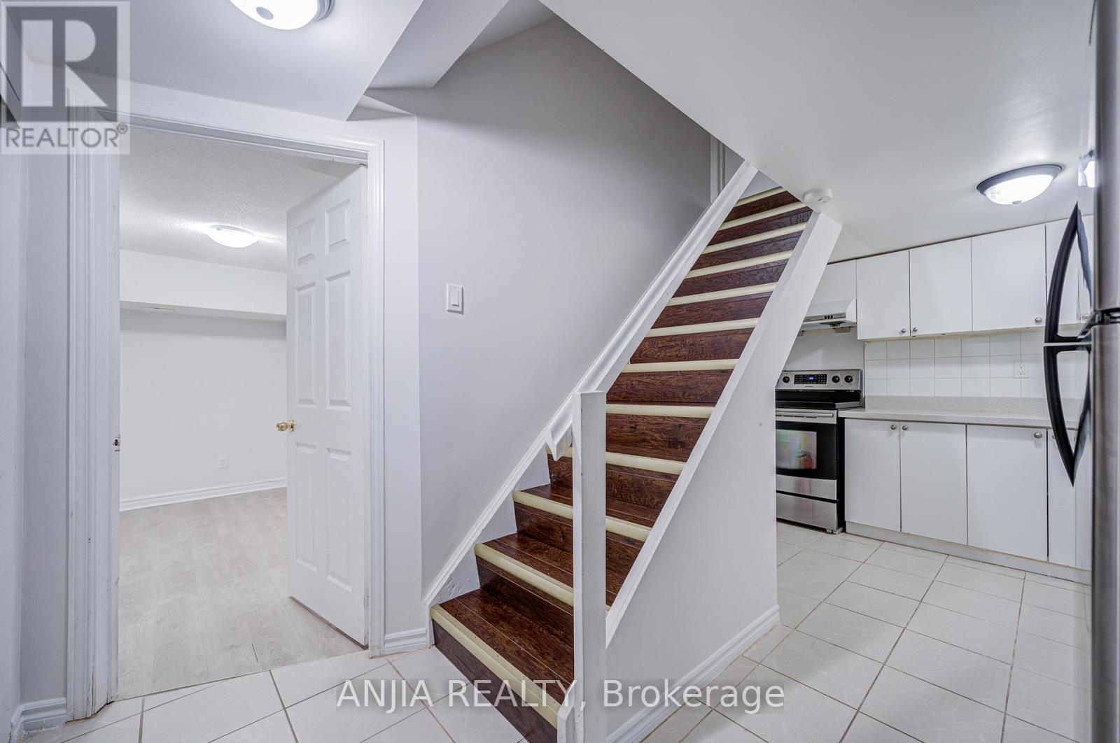 26 Longbow Square, Toronto, Ontario  M1W 2W7 - Photo 37 - E12621056