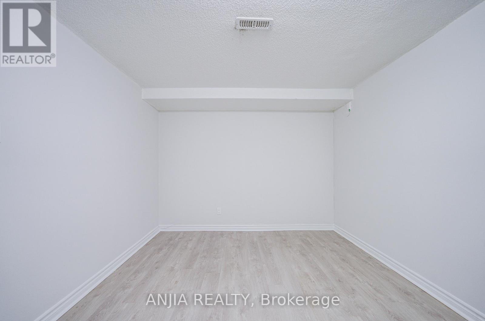 26 Longbow Square, Toronto, Ontario  M1W 2W7 - Photo 39 - E12621056