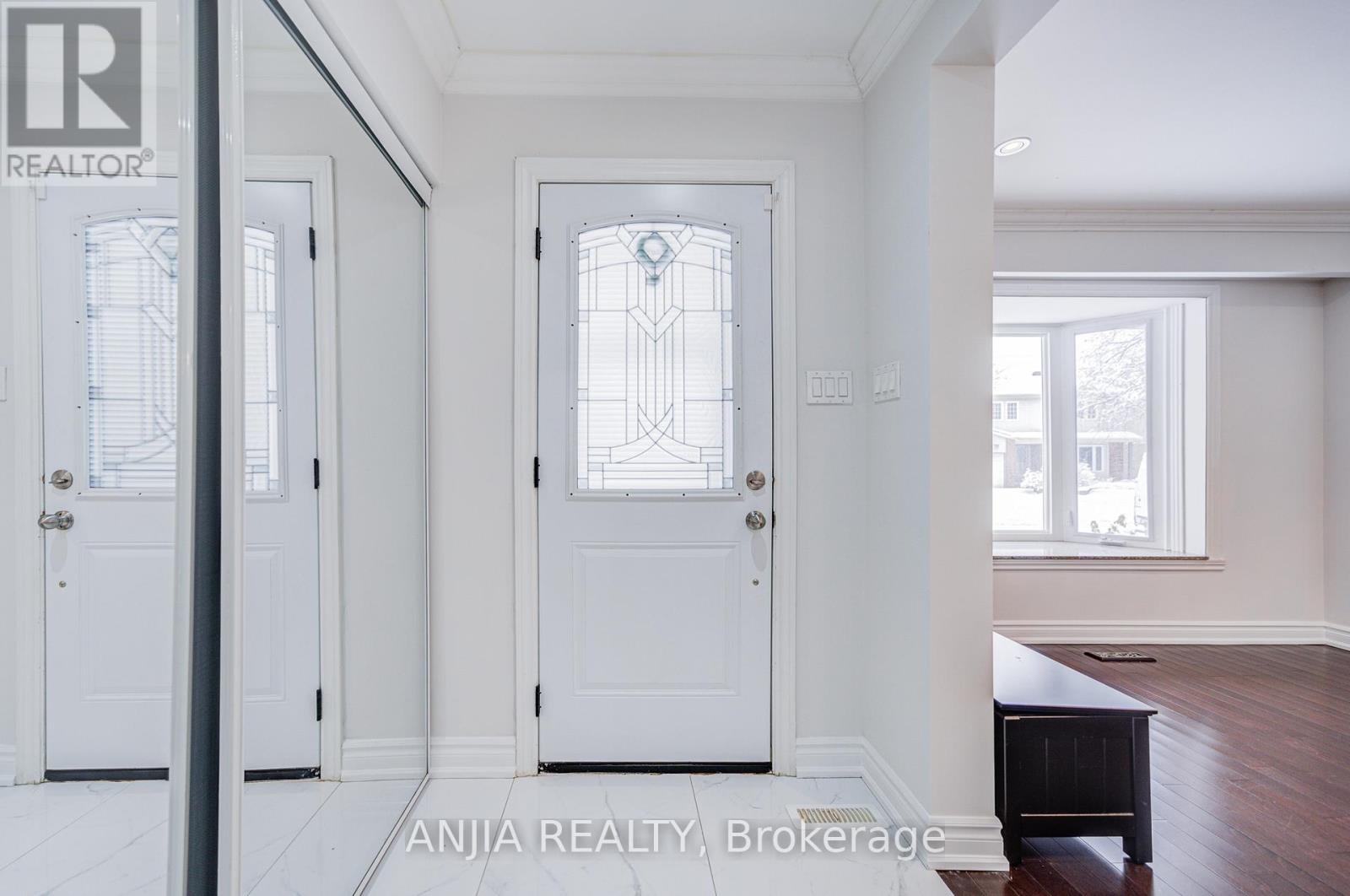 26 Longbow Square, Toronto, Ontario  M1W 2W7 - Photo 5 - E12621056