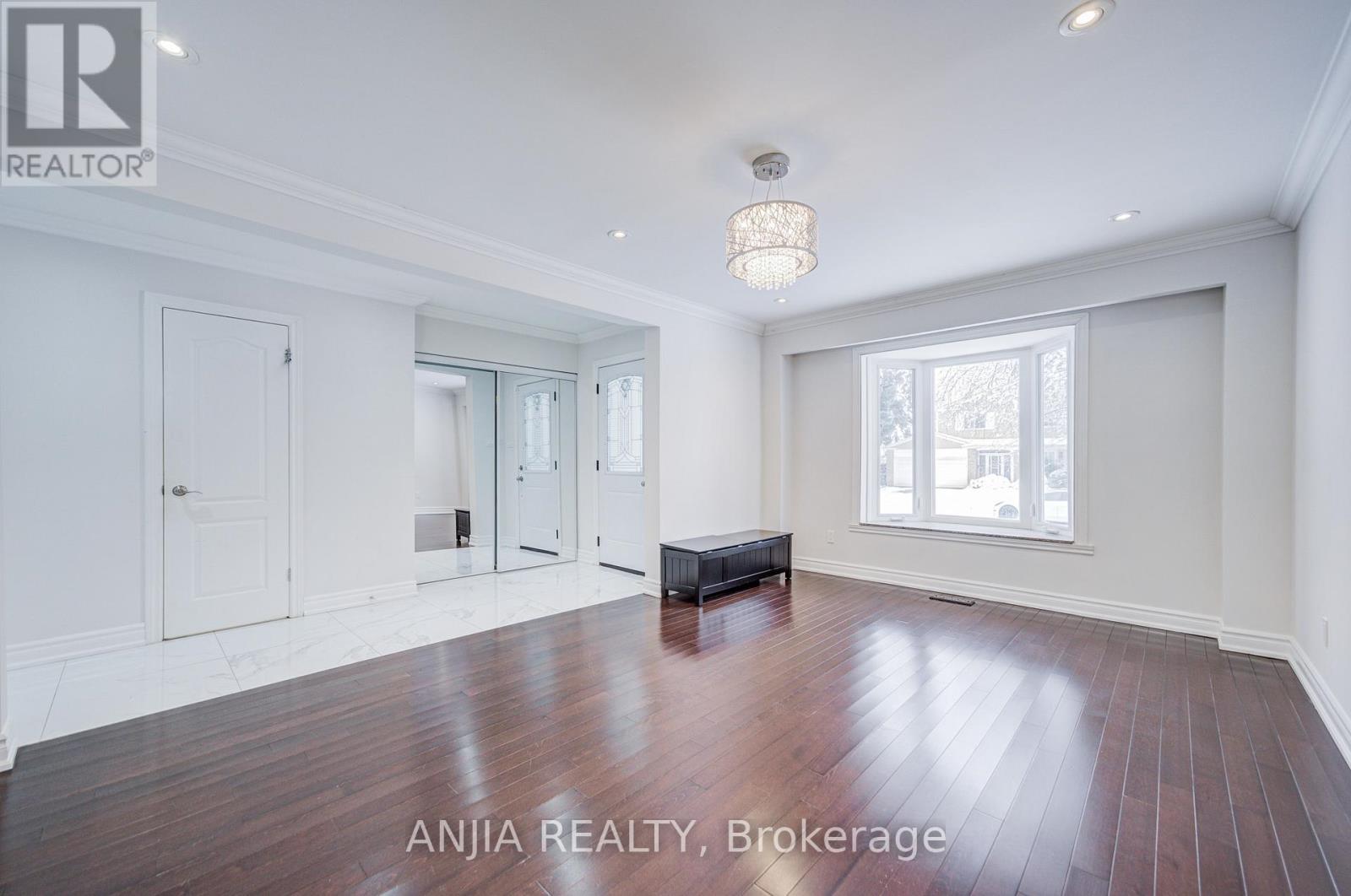 26 Longbow Square, Toronto, Ontario  M1W 2W7 - Photo 6 - E12621056