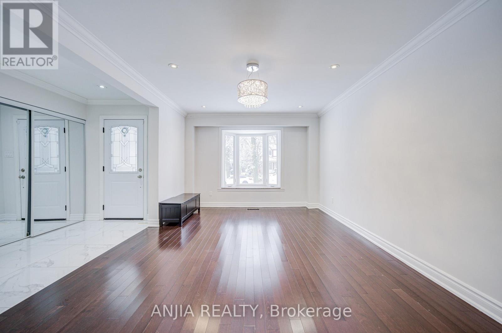 26 Longbow Square, Toronto, Ontario  M1W 2W7 - Photo 8 - E12621056