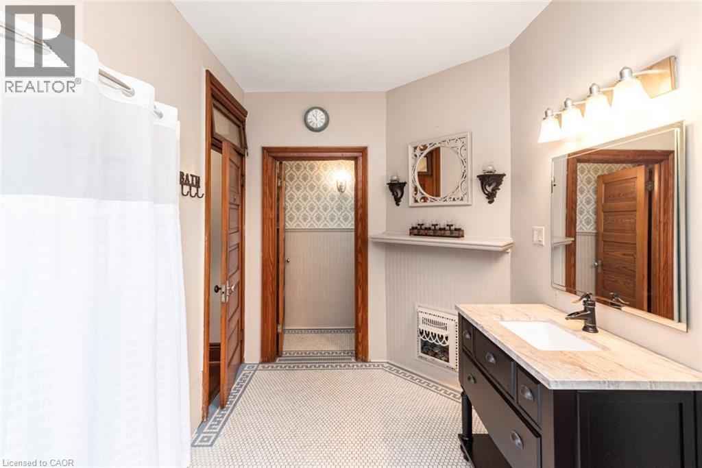 225 Broad Street E, Dunnville, Ontario  N1A 1G1 - Photo 40 - 40742566