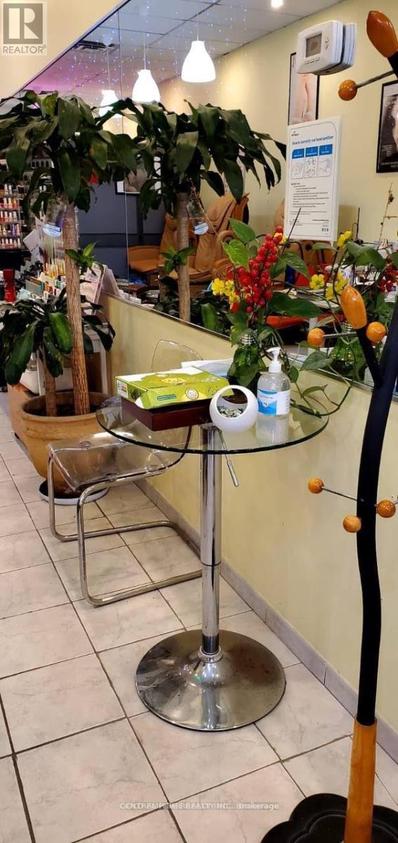 2 - 8220 Bayview Avenue, Markham, Ontario  L3T 2S2 - Photo 2 - N12620408