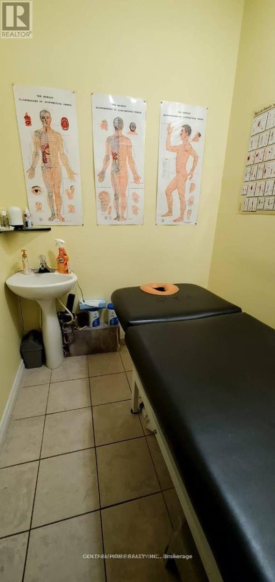 2 - 8220 Bayview Avenue, Markham, Ontario  L3T 2S2 - Photo 8 - N12620408