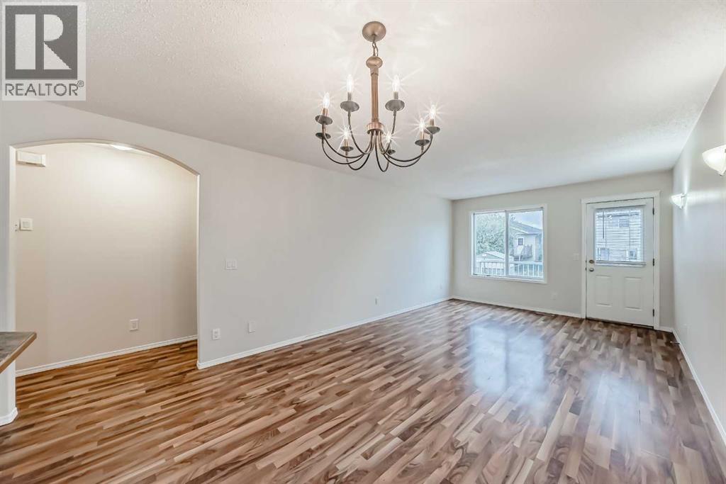 576 Stonegate Way Nw, Airdrie, Alberta  T4B 3C9 - Photo 4 - A2274834