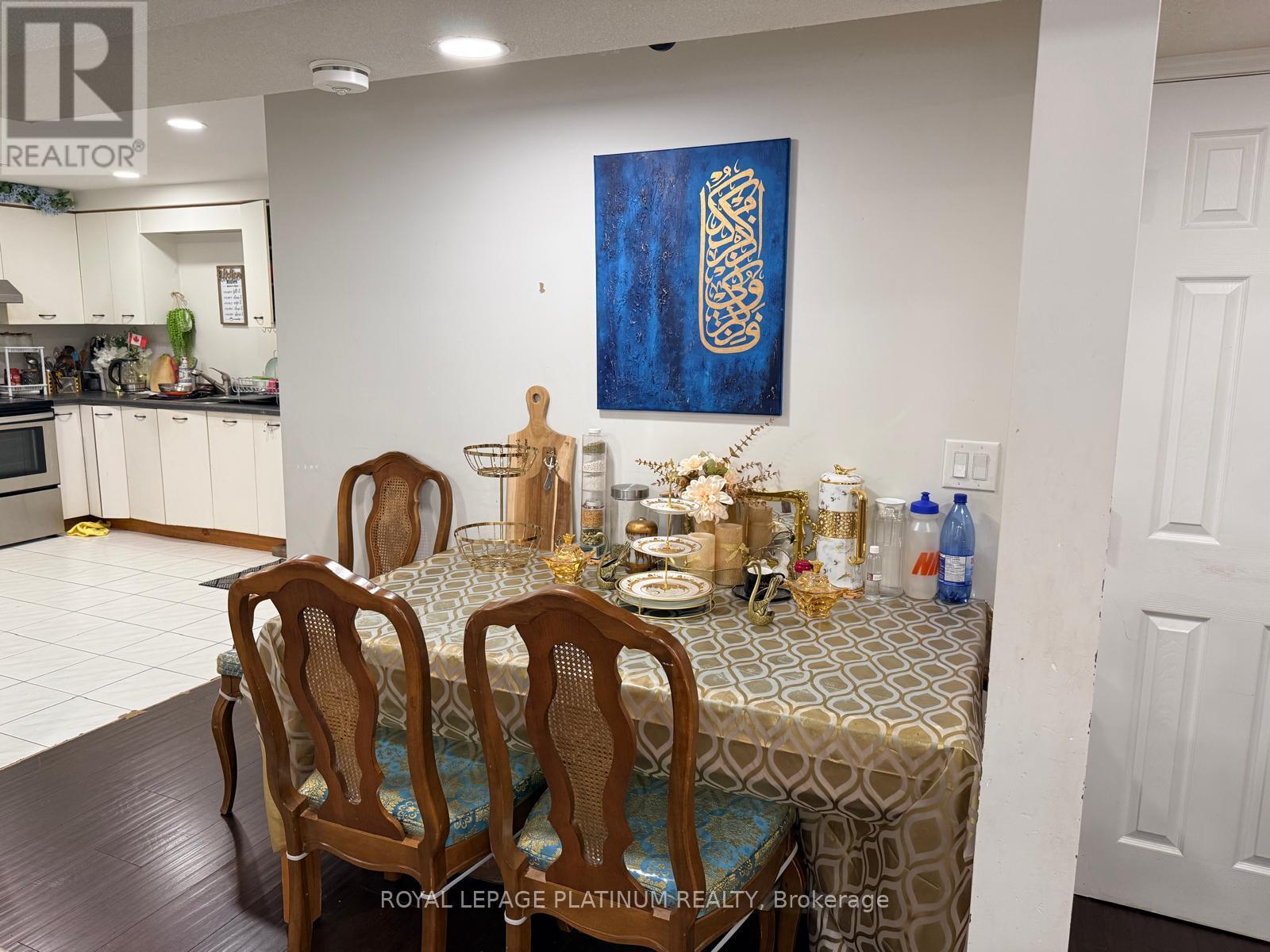 3br Legal Basement - 1540 Manorbrook Crt., Mississauga, Ontario  L5M 4A8 - Photo 12 - W12442628