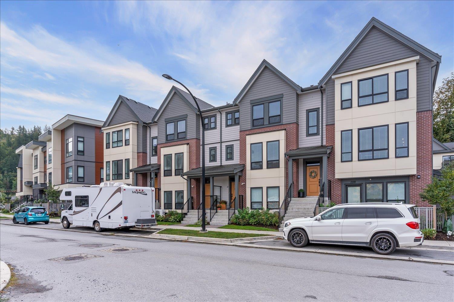 10 45500 Campus Drive, Garrison Crossing, Chilliwack, British Columbia V2R 6E9 - Photo 4 - R3060411