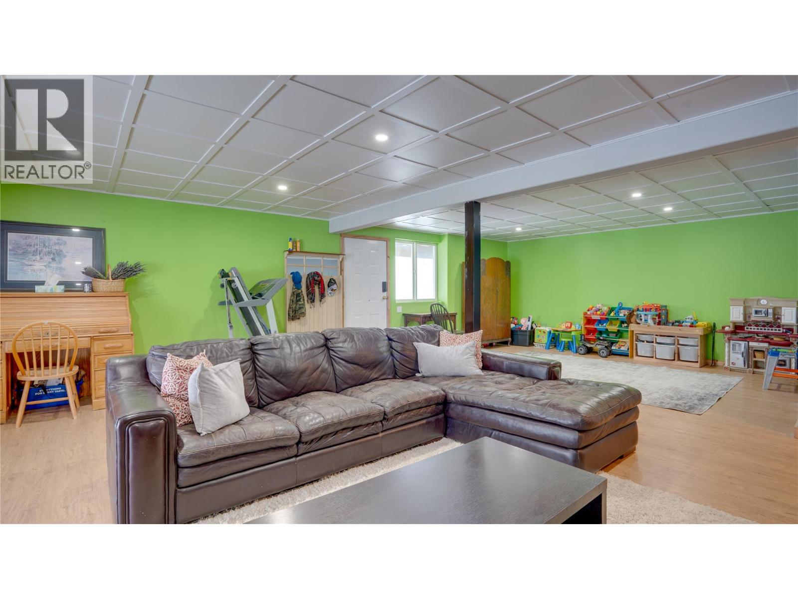 2086 Yankee Flats Road, Salmon Arm, British Columbia V1E 3J3 - Photo 32 - 10370802