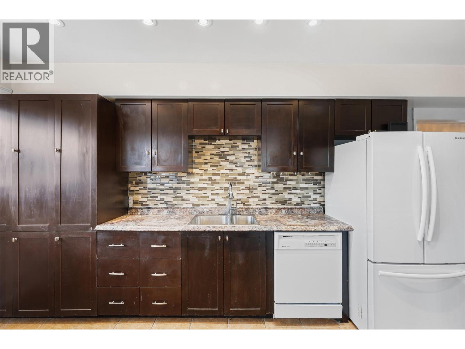 260 Fairview Avenue, Kamloops, British Columbia  V2B 1E9 - Photo 11 - 10369840