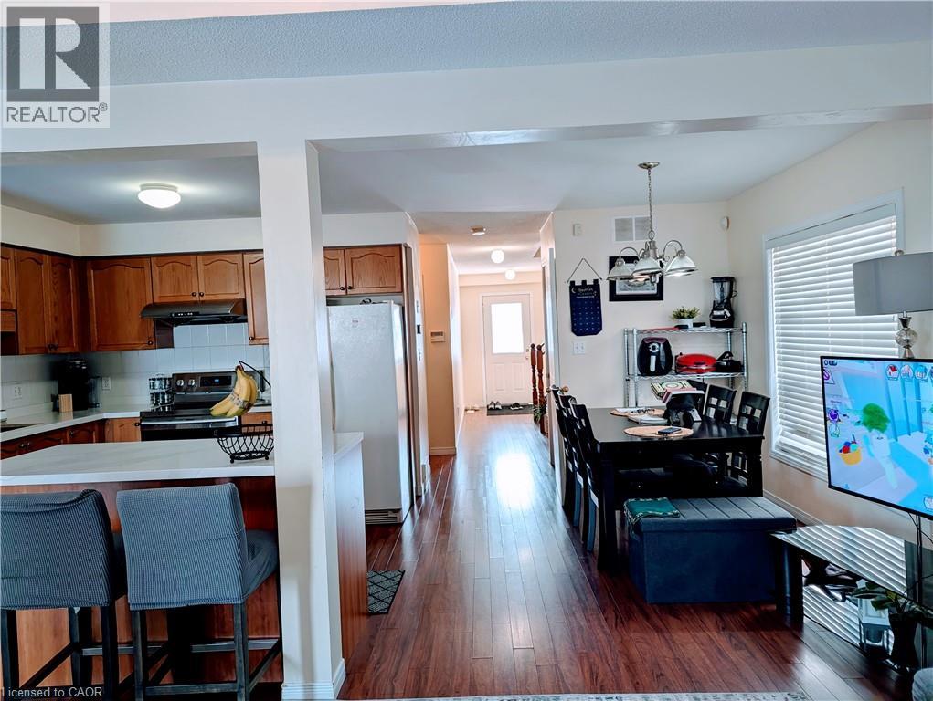 520 Chablis Drive, Waterloo, Ontario  N2T 2X9 - Photo 5 - 40793332