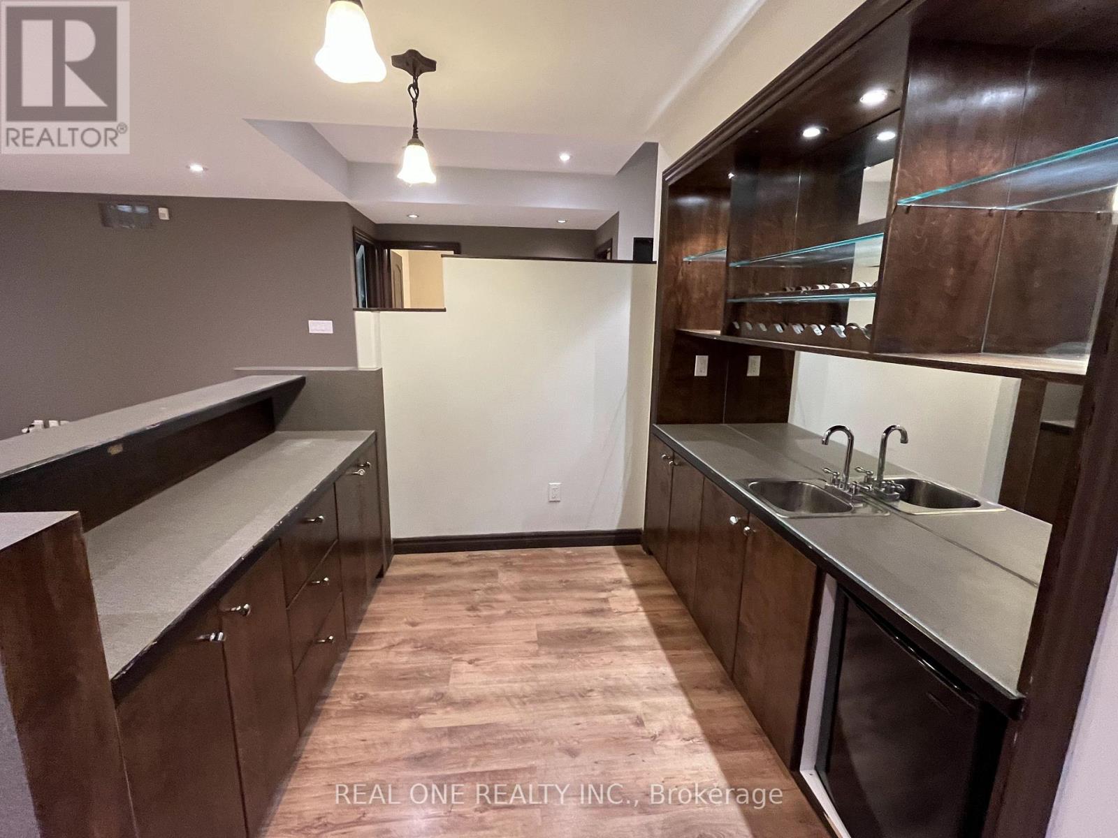 49 Drawbridge Drive, Markham, Ontario  L6C 2B4 - Photo 43 - N12621414