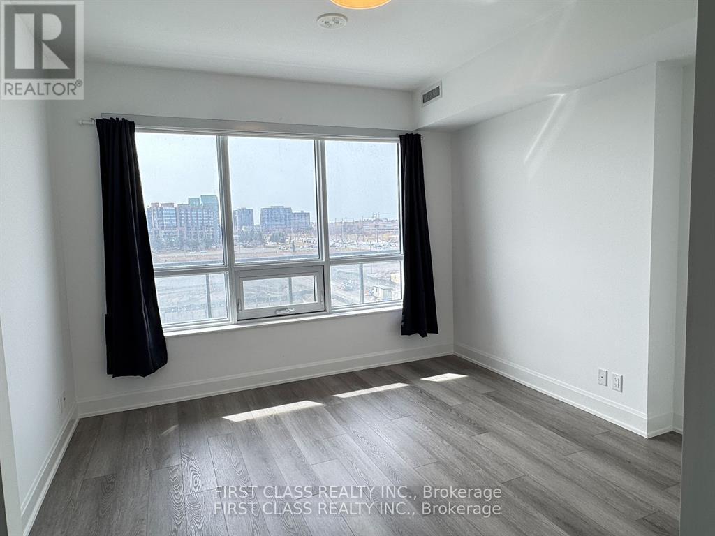 707 - 8 Water Walk Drive, Markham, Ontario  L3R 6L4 - Photo 14 - N12621416