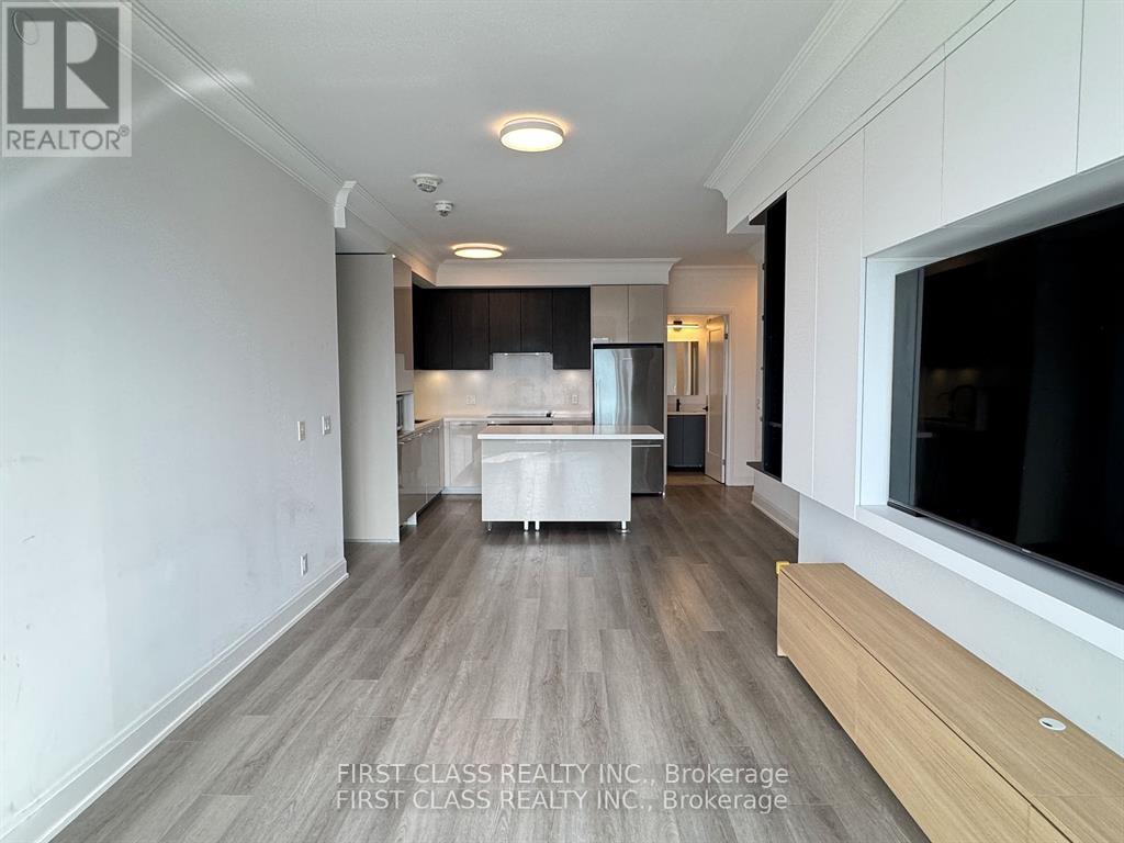 707 - 8 Water Walk Drive, Markham, Ontario  L3R 6L4 - Photo 6 - N12621416