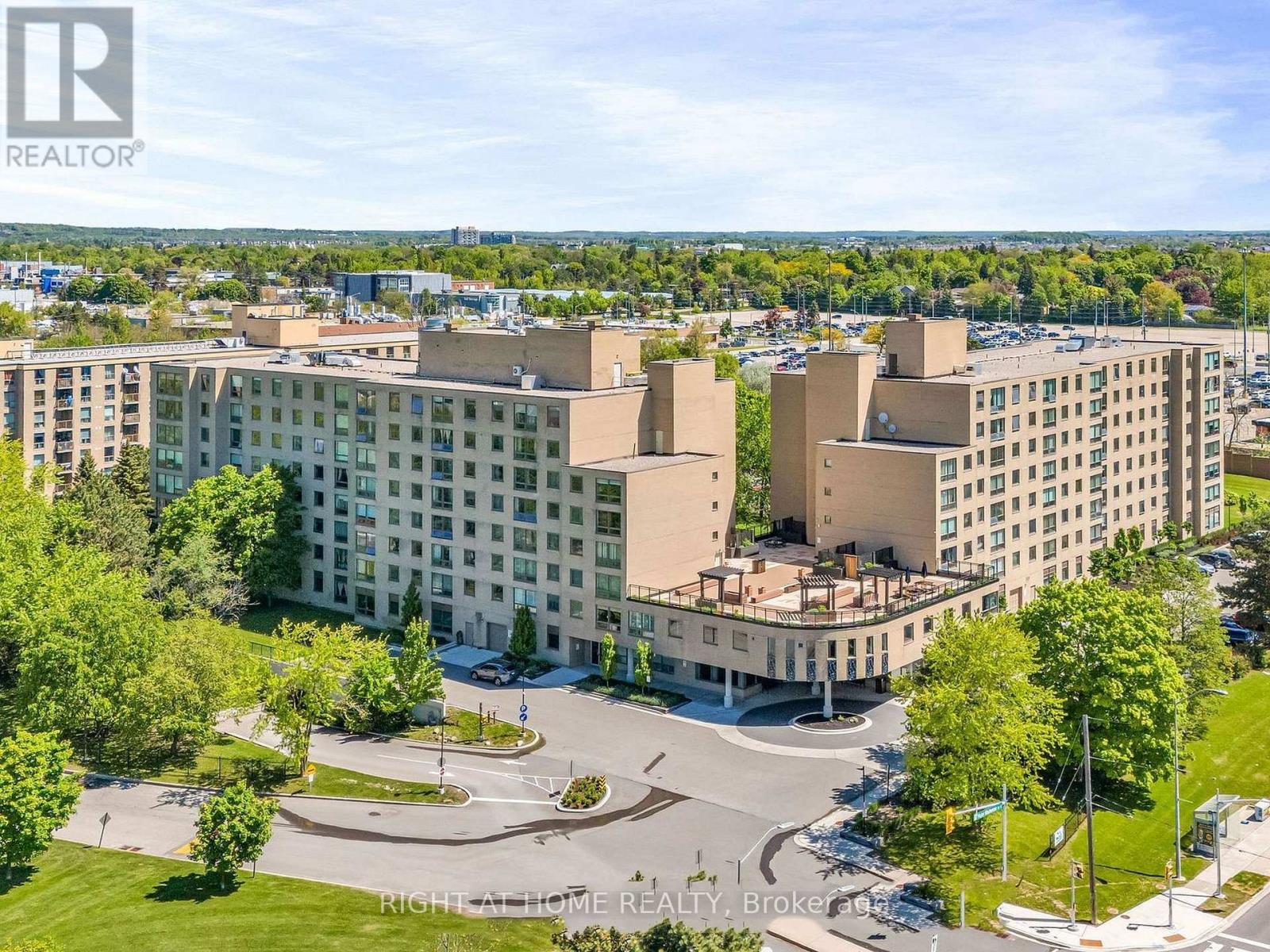 116 - 326 Major Mackenzie Drive E, Richmond Hill, Ontario L4C 8T4 - Photo 2 - N12621556