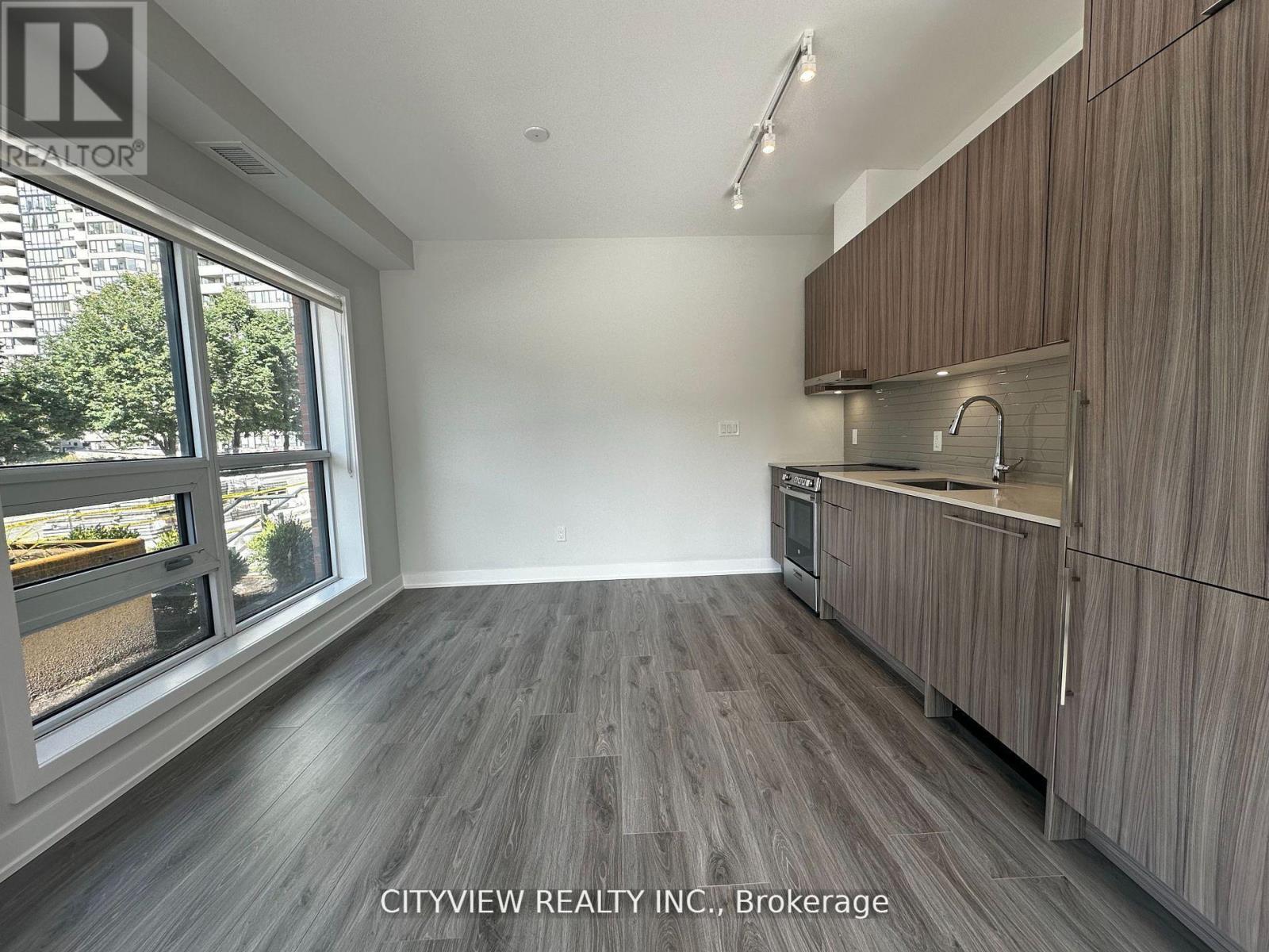 105 - 4130 Parkside Village Drive, Mississauga, Ontario  L5B 3M8 - Photo 8 - W12621500