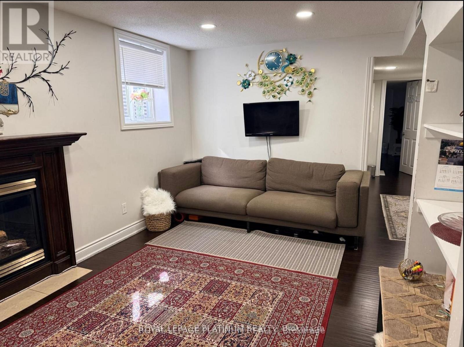 Legal Basement - 1540 Manorbrook Court, Mississauga, Ontario  L5M 4A8 - Photo 4 - W12621624