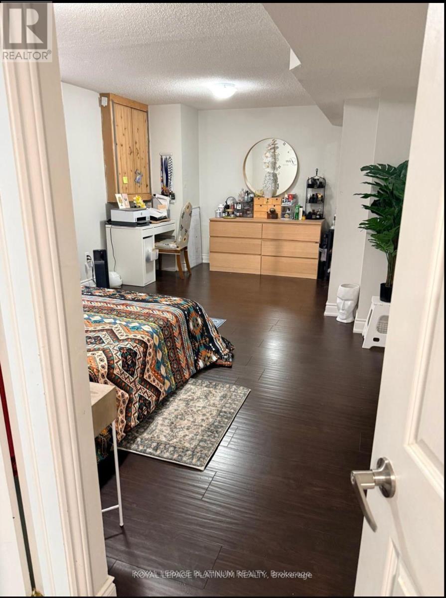 Legal Basement - 1540 Manorbrook Court, Mississauga, Ontario  L5M 4A8 - Photo 7 - W12621624