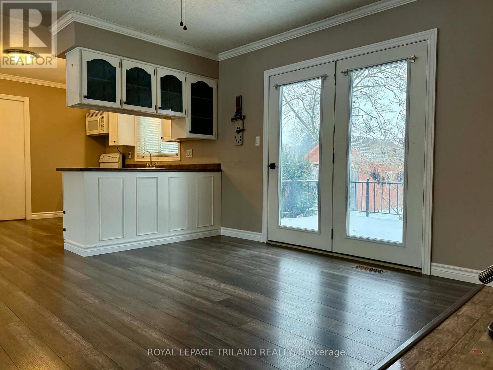 102 Ontario Street, Lambton Shores, Ontario  N0M 2N0 - Photo 18 - X12622726