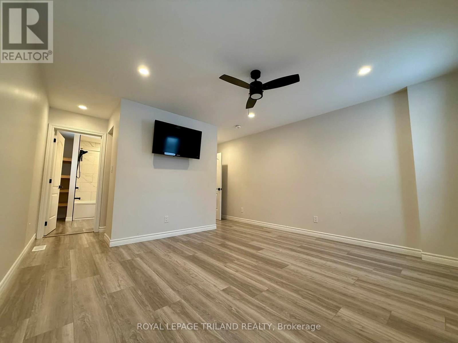 102 Ontario Street, Lambton Shores, Ontario  N0M 2N0 - Photo 23 - X12622726