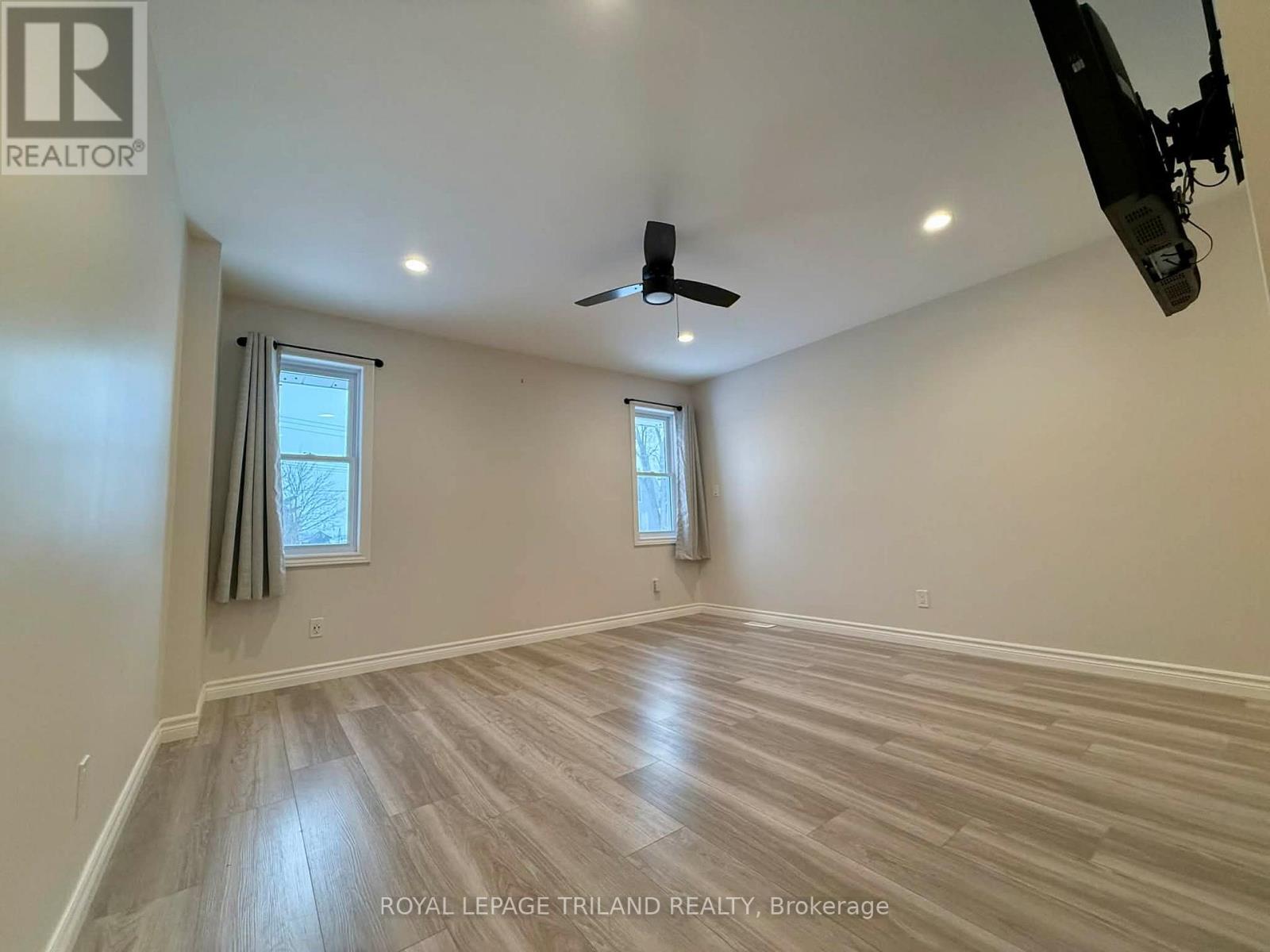 102 Ontario Street, Lambton Shores, Ontario  N0M 2N0 - Photo 24 - X12622726