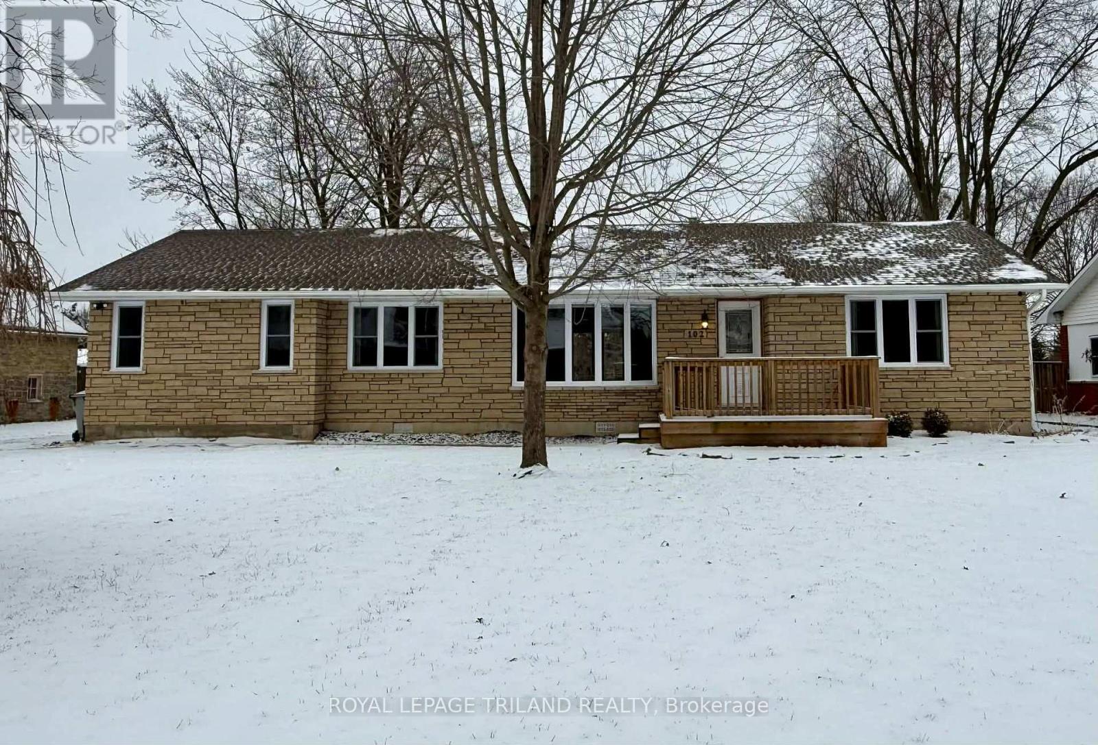 102 Ontario Street, Lambton Shores, Ontario  N0M 2N0 - Photo 38 - X12622726